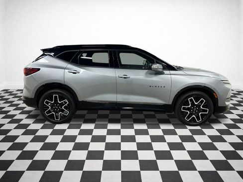 Certified 2023 Chevrolet Blazer RS AWD/4WD image 2