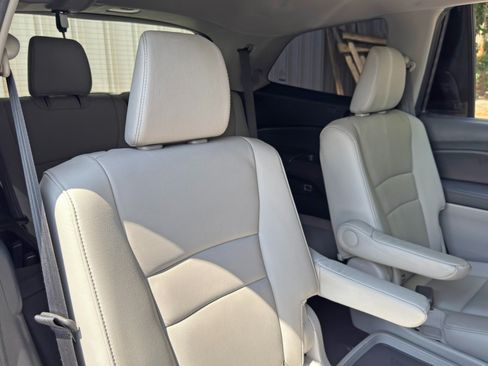 Used 2020 Honda Pilot Touring image 44