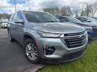 Used 2023 Chevrolet Traverse LT video 1