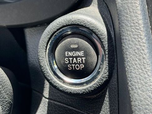 Used 2018 Subaru Forester 2.5i Touring AWD/4WD image 11