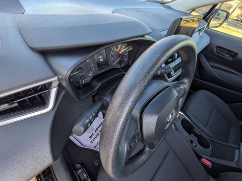 Used 2025 Toyota Corolla LE image 14