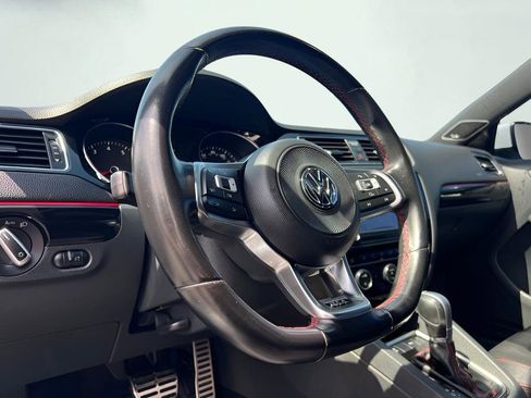 Used 2017 Volkswagen Jetta GLI FWD image 26