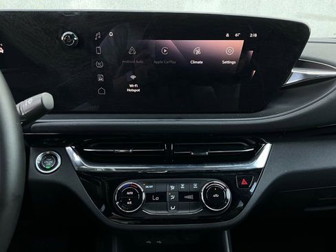 Used 2025 Buick Envista Sport Touring image 25