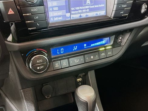 Used 2016 Toyota Corolla S image 21