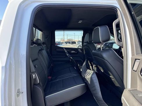 Used 2023 GMC Sierra 1500 AT4X image 15