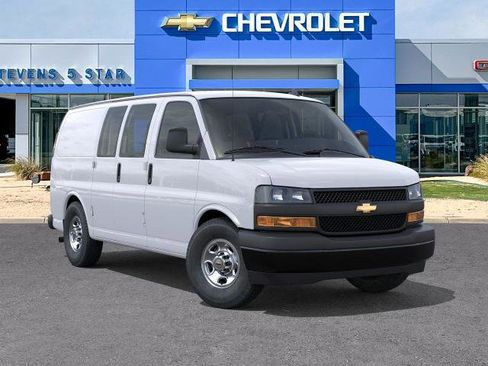 New 2025 Chevrolet Express 2500 Regular Wheelbase w/ Driver Convenience Package image 31