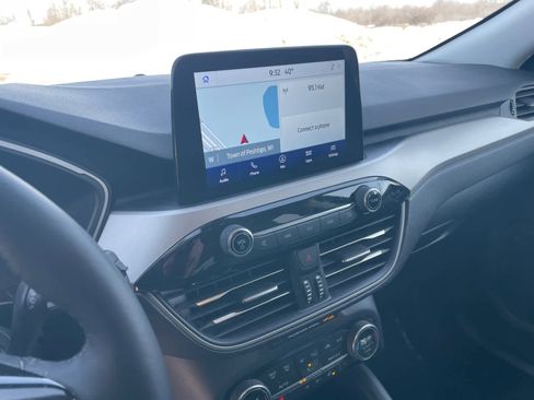 Used 2021 Ford Escape SE w/ SE Sport Appearance Package image 12