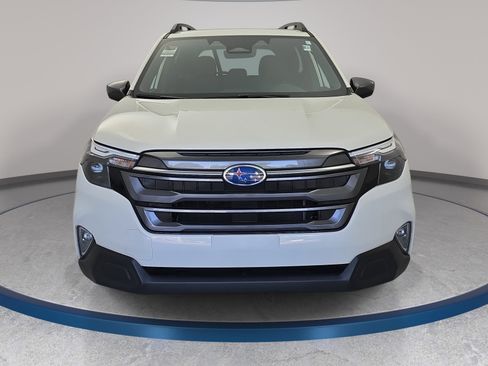 Used 2025 Subaru Forester Premium w/ Convenience Package #1 AWD/4WD image 2