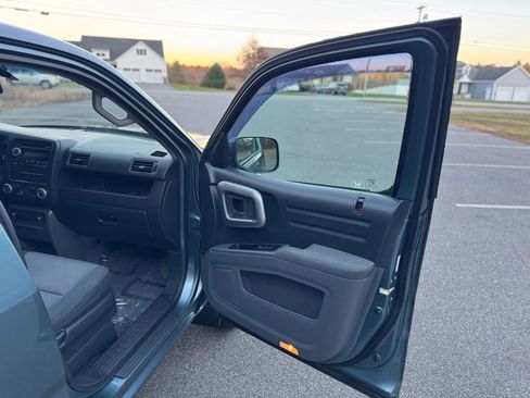 Used 2006 Honda Ridgeline RTS image 17