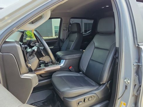 Used 2025 Chevrolet Silverado 1500 RST AWD/4WD image 13