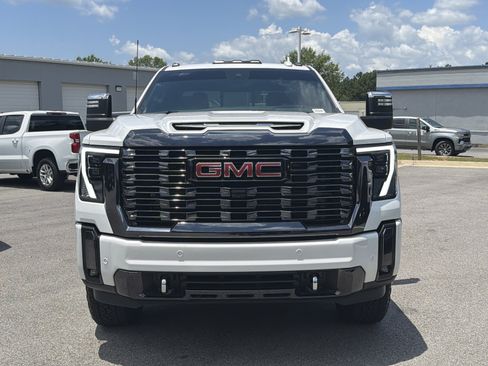 Used 2024 GMC Sierra 2500 Denali Ultimate AWD/4WD image 11