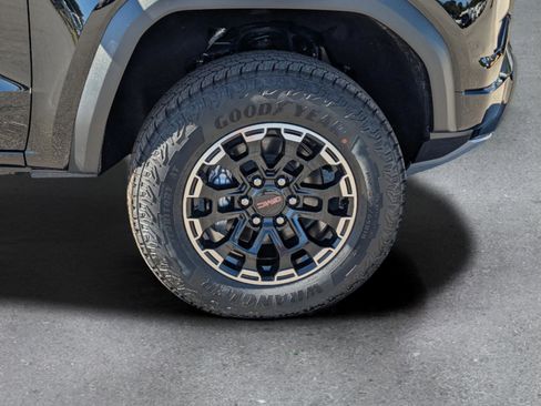 New 2026 GMC Canyon AT4 image 6