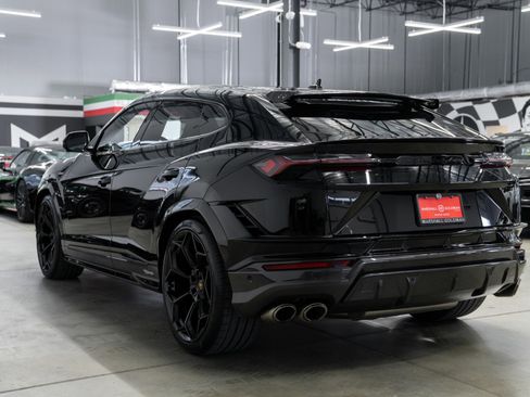 Used 2023 Lamborghini Urus Performante AWD/4WD image 6