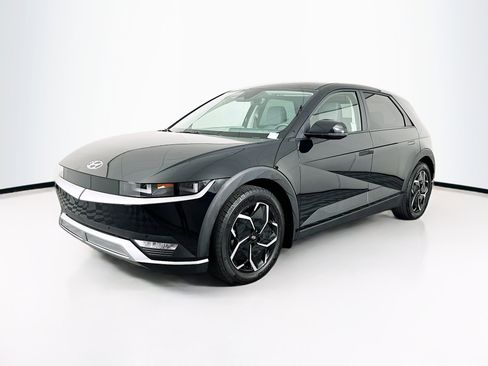 Used 2024 Hyundai Ioniq 5 SEL image 3