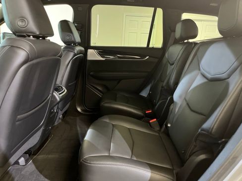 Certified 2024 Cadillac XT6 Premium Luxury AWD/4WD image 13