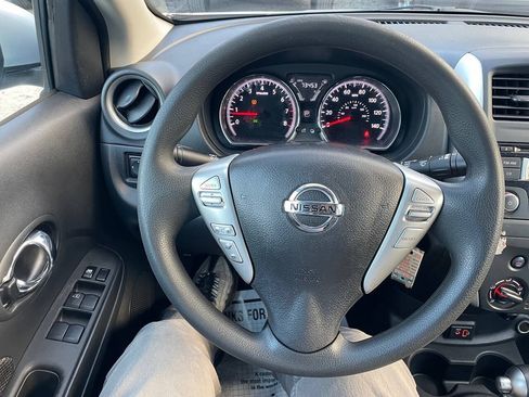 Used 2018 Nissan Versa SV FWD image 16