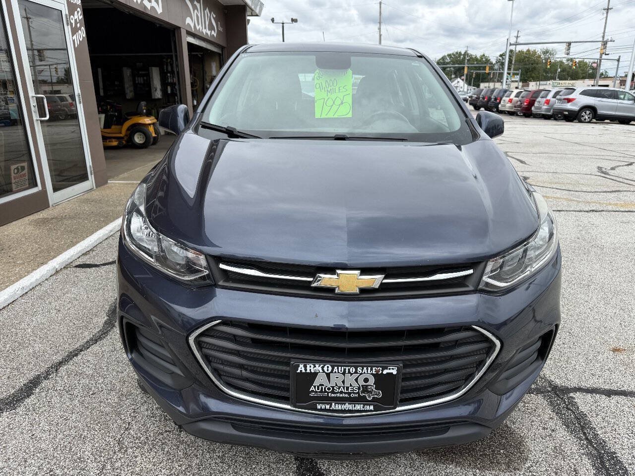 Used 2018 Chevrolet Trax LS FWD image 3