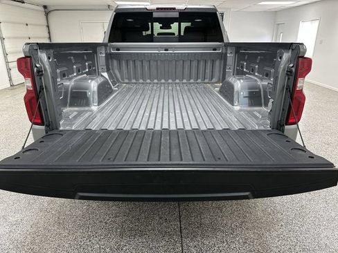 Used 2023 Chevrolet Silverado 1500 LTZ w/ LTZ Convenience Package II AWD/4WD image 33