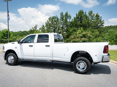 New 2026 RAM 3500 Tradesman AWD/4WD image 7