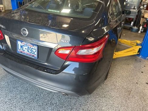 Used 2017 Nissan Altima 2.5 SV FWD image 6