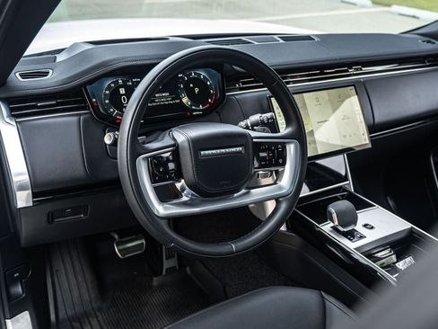 Used 2024 Land Rover Range Rover SE AWD/4WD image 24