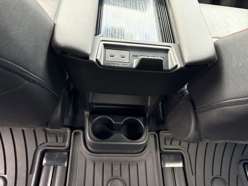 Used 2025 Toyota Sienna XSE image 16