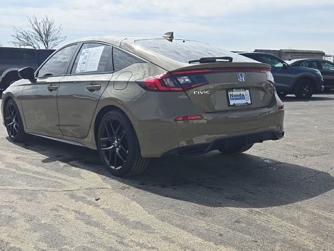 Used 2025 Honda Civic Sport image 5