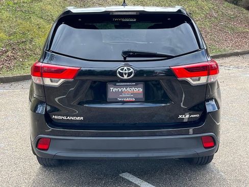 Used 2018 Toyota Highlander XLE image 23