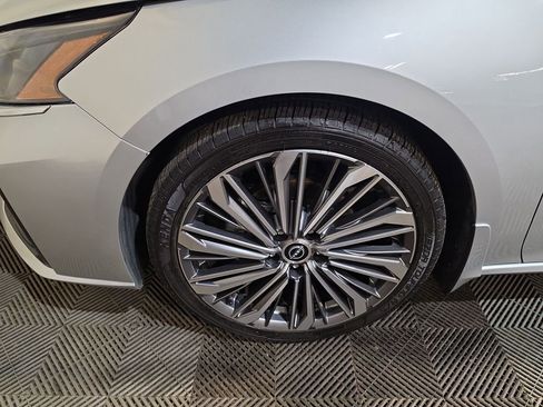 Used 2023 Nissan Altima 2.5 SL FWD image 19