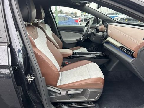 Used 2023 Volkswagen ID.4 Pro image 10