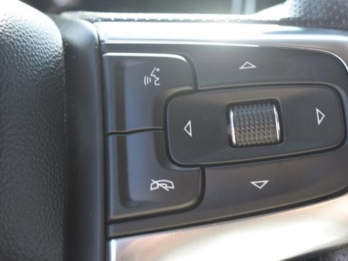 Used 2025 Chevrolet Blazer LT FWD image 20