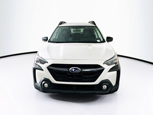 Used 2025 Subaru Outback Premium image 2