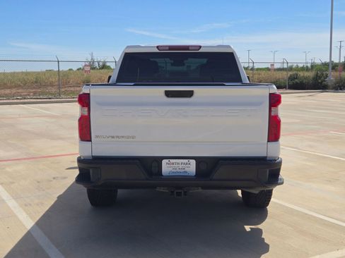 Used 2023 Chevrolet Silverado 1500 W/T w/ Trailering Package image 4