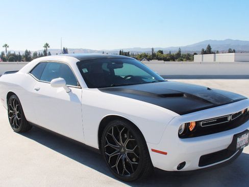 Used 2020 Dodge Challenger GT w/ Plus Package RWD image 2