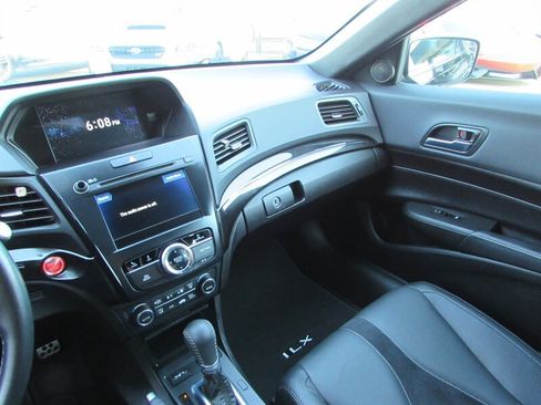 Used 2019 Acura ILX FWD image 14