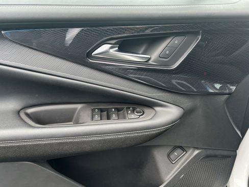 Used 2024 Chevrolet Blazer EV LT image 10