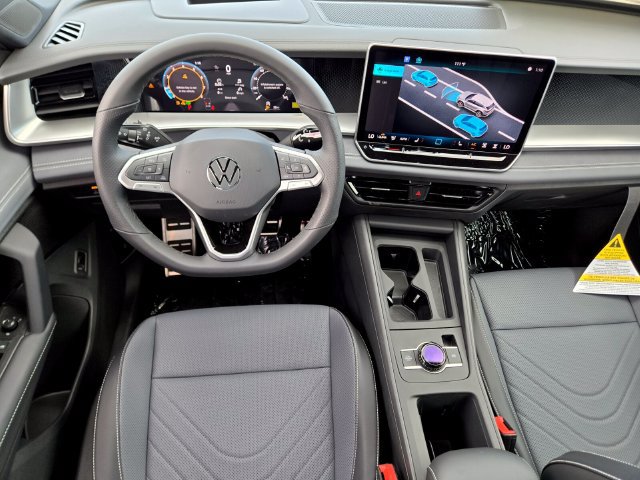 New 2026 Volkswagen Tiguan SE R-Line FWD image 9