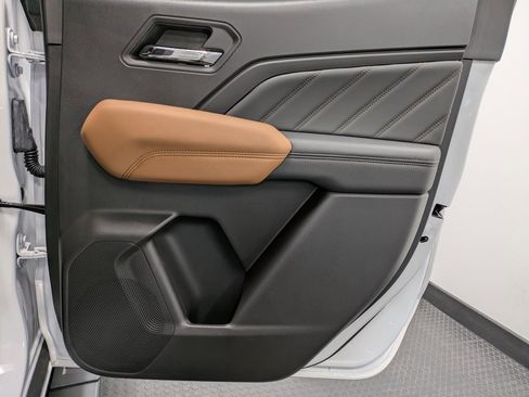 Used 2024 GMC Canyon AT4 w/ AT4 Premium Package image 25