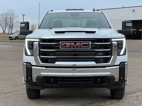 New 2026 GMC Sierra 3500 SLE w/ SLE Value Package image 45