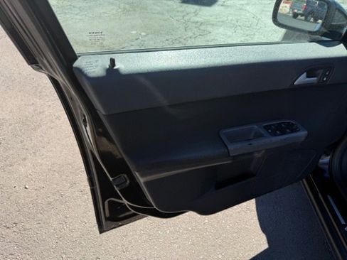 Used 2005 Volvo S40 2.4i image 51