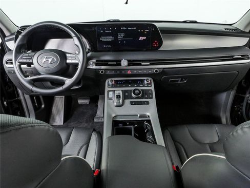 Used 2024 Hyundai Palisade SEL FWD image 18