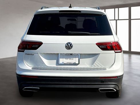 Used 2020 Volkswagen Tiguan S image 5