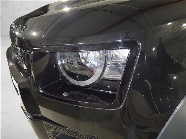 Certified 2023 Land Rover Defender 110 X-Dynamic SE AWD/4WD image 30
