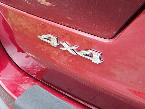 Used 2023 Jeep Grand Cherokee L Laredo image 16