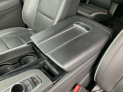 Used 2024 Cadillac Escalade Sport AWD/4WD image 21