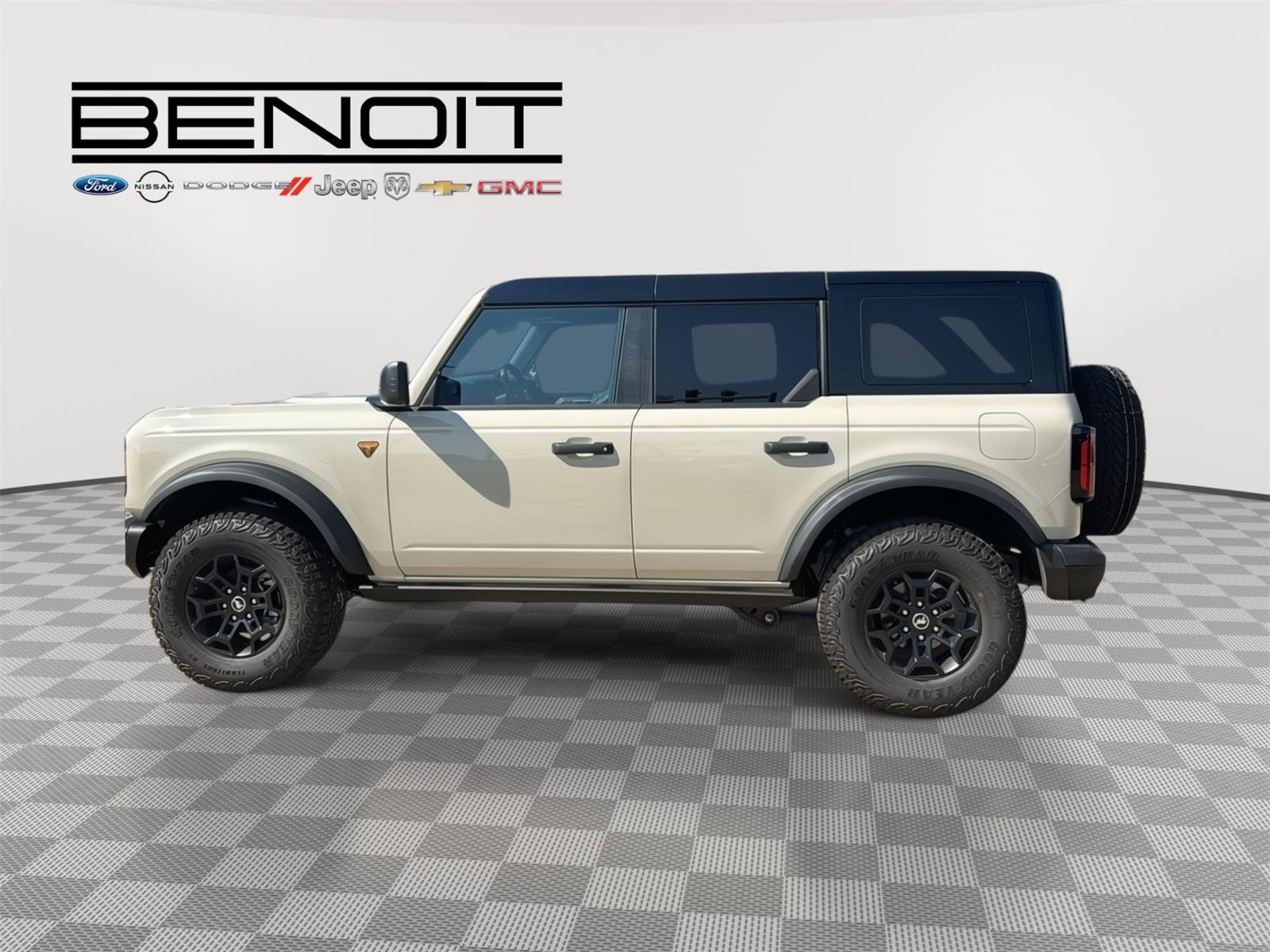 New 2026 Ford Bronco Badlands w/ Black Appearance Package AWD/4WD image 8