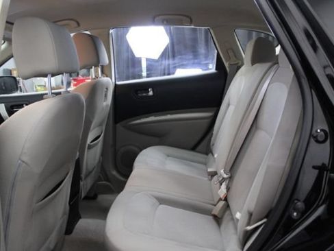 Used 2014 Nissan Rogue S w/ Convenience Package FWD image 17