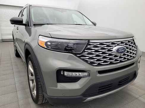 Used 2020 Ford Explorer Platinum w/ Premium Technology Package AWD/4WD image 13
