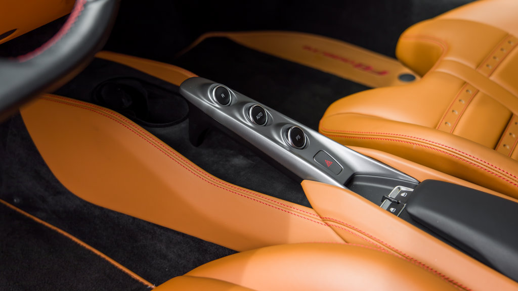 Certified 2021 Ferrari F8 Tributo RWD image 24