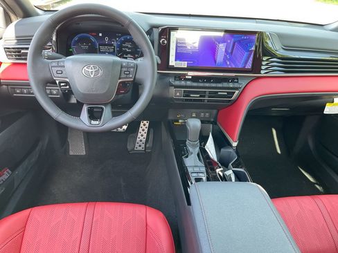 Used 2026 Toyota Camry XSE FWD image 10